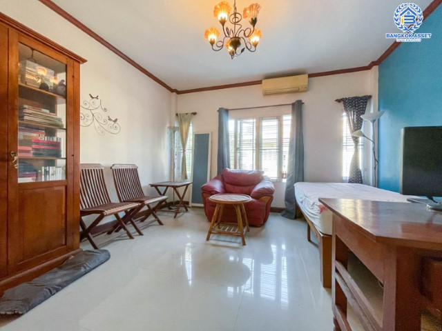 ทาวน์เฮ้าส์มือสองย่านนนทบุรี ม.สรานนท์ ติวานนท์-ปากเกร็ด เนื้อที่ 16 ตร.ว. ฟังก์ชัน 3 ห้องนอน 2 ห้องน้ำ 1 ที่จอดรถ บ้านดีในโครงการสุดยูนีค! บนทำเลติดถนนติวานนท์ ใกล้เซ็นทรัลแจ้งวัฒนะ และรถไฟฟ้าสายสีชมพู "สถานีแยกปากเกร็ด"